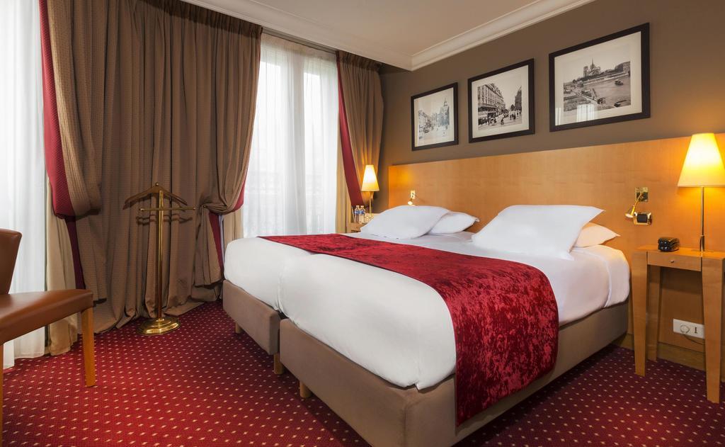 Hotel Royal Saint Michel Paříž Pokoj fotografie